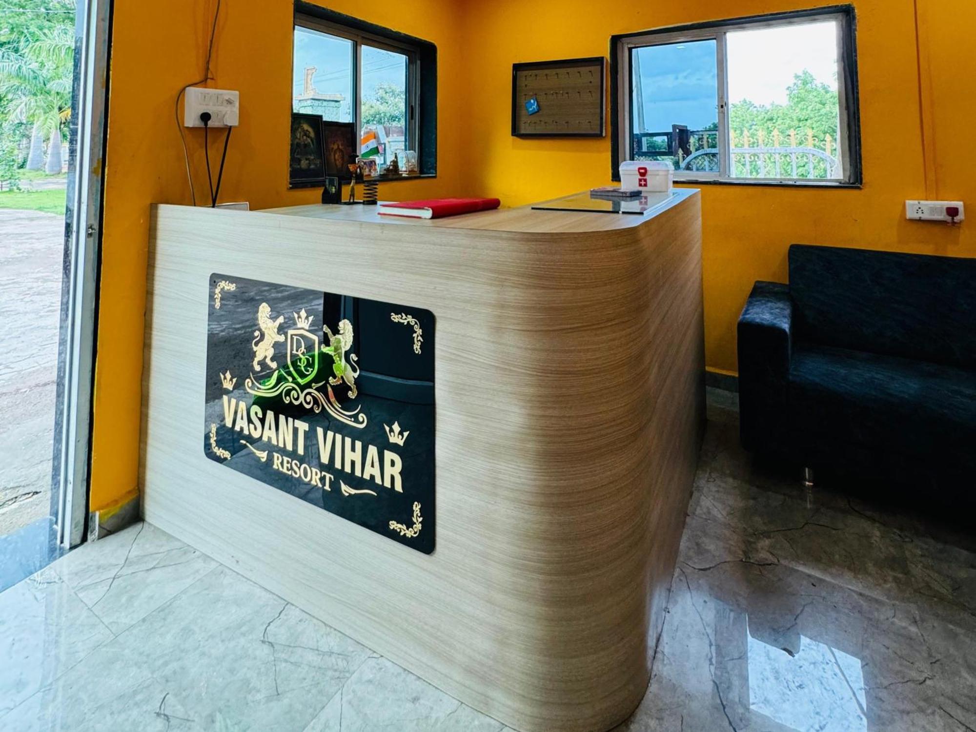 Vasant Vihar Resort Kevadia Exteriör bild